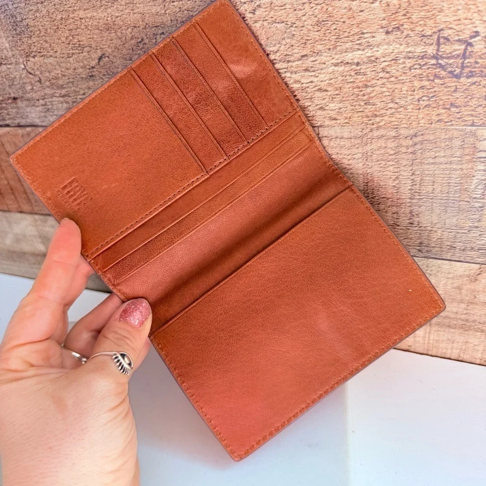 NWOT Frye Austin Passport Wallet